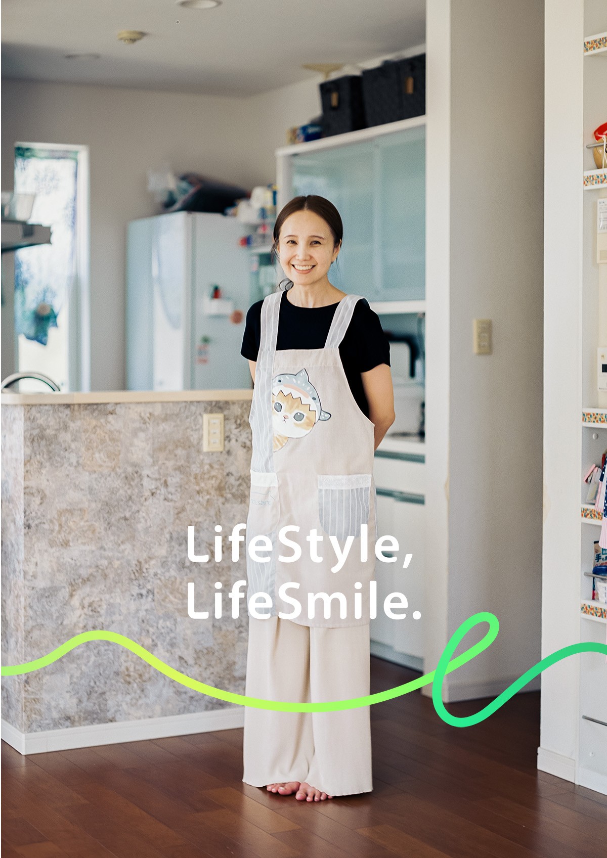 栄養士・ブロガー そっち〜が笑顔で正面を向いている写真。