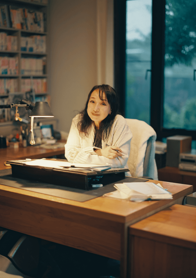 漫画家 折原 みとの写真。