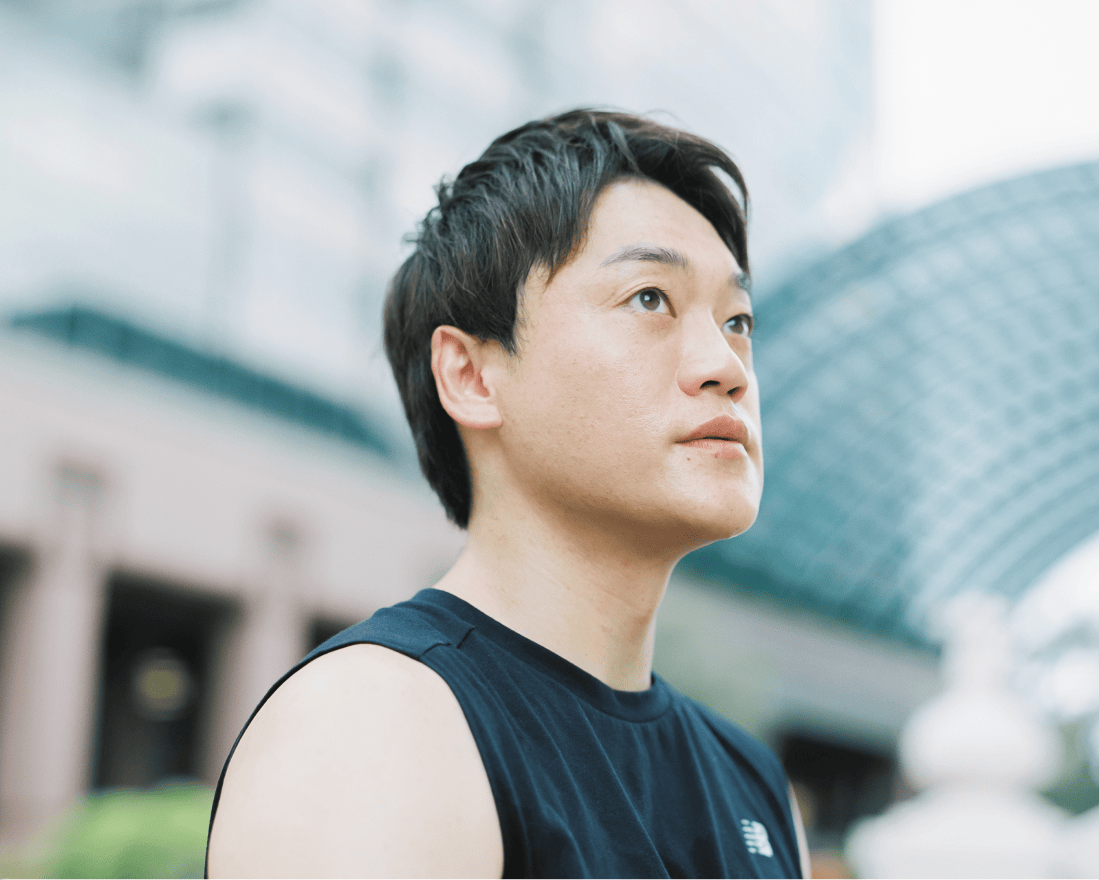 おばたのお兄さん 上を見上げる表情